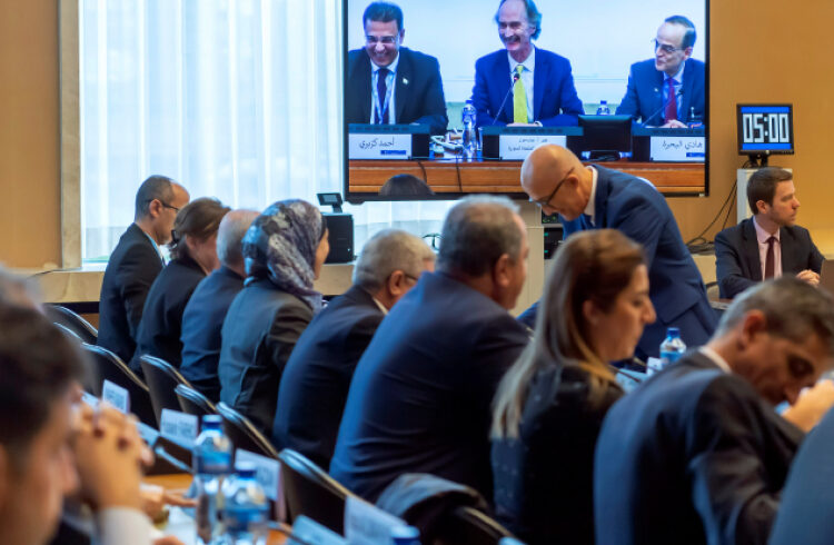 روسيا والنظام يقتلان 32 مدنياً بالتزامن مع مفاوضات “الدستور”