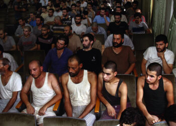 عشرات المعتقلين يرون النور في سوريا.. ماذا عن البقية؟