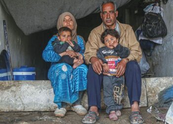 الشمال السوري: 200 ألف يتيم ومثلهم من ذوي الاحتياجات الخاصة و45 ألف أرملة لا معيل لها