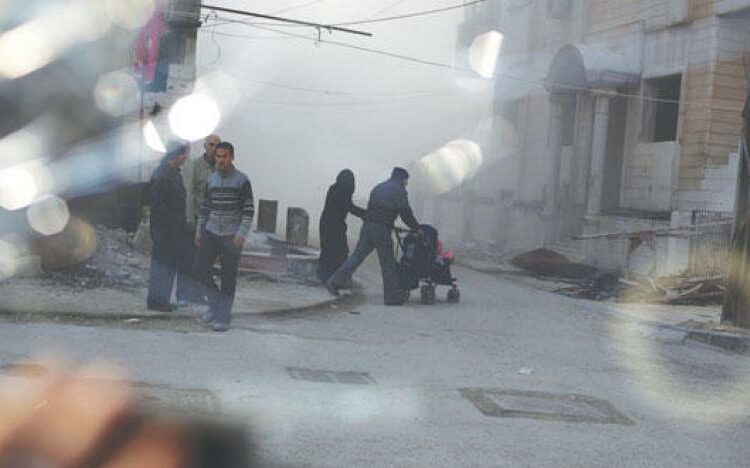 5150 برميلا متفجرا ألقتها قوات الأسد خلال سنة وغالبية الضحايا مدنيون