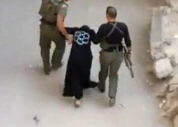 بيوم مكافحة العنف ضدها.. المرأة السورية وحيدة وسط الإعصار