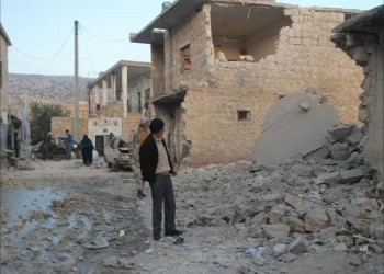 غارات روسية وللنظام توقع ضحايا بسوريا