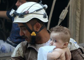 تقرير.. النظام وروسيا يقتلان 414 مدنيا في حلب خلال شهر