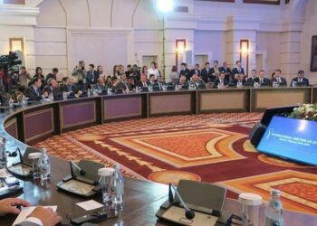 قدرت عددهم بنحو 100 ألف.. الشبكة السورية تدعو أستانة وجنيف إلى التركيز على المختفين والمفقودين