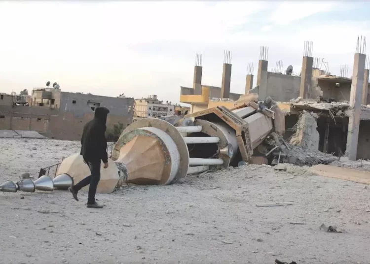 التحالف والروس.. انتهاكات تعطّل القانون الإنساني وتعزز المظلومية في سوريا