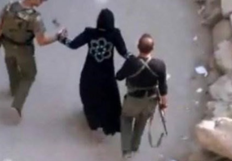 الشبكة السورية توثق عدد الانتهاكات ضد النساء خلال الثورة