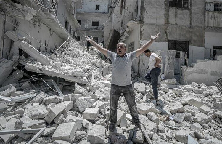 الشبكة السورية: مقتل 781 مدني بغارات النظام وروسيا في 3 أشهر