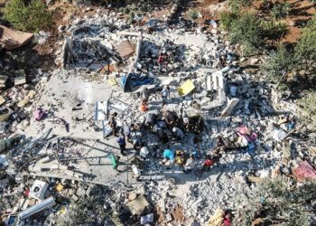 خبيران سوريان: مجموعات إيران ساعدت النظام في انتهاكاته