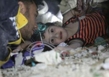 شمال غربي سوريا: 2000 شخص من الناجين يعانون من «متلازمة الهرس»