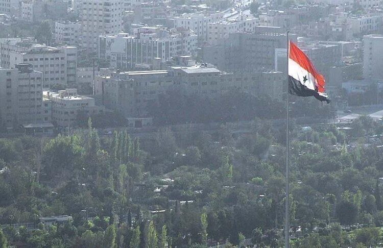مصادرة النظام ممتلكات اللاجئين السوريين.. قطعٌ لطريق العودة (تقرير)