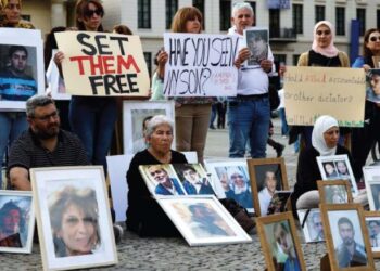 غليان في الجنوب السوري: مظاهرات تطالب بإسقاط النظام والكشف عن مصير المعتقلين