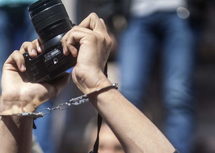 خاص قاسيون | إحصائية 11 عام من الانتهاكات بحق إعلاميي سوريا