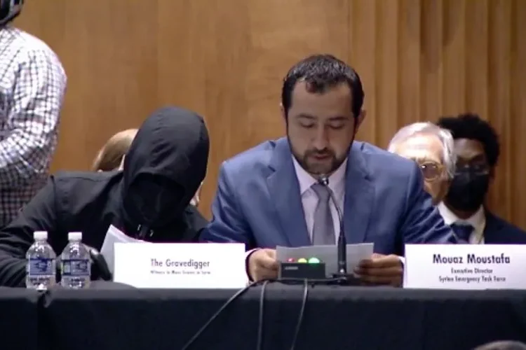 شهادة “حفار القبور” أمام مجلس الشيوخ الأمريكي مستند قانوني لمحاكمة مجرمي الحرب