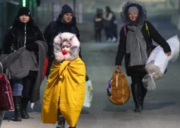 “ممرات روسيا الإنسانية” في أوكرانيا.. تهجير قسري عايشه السوريون