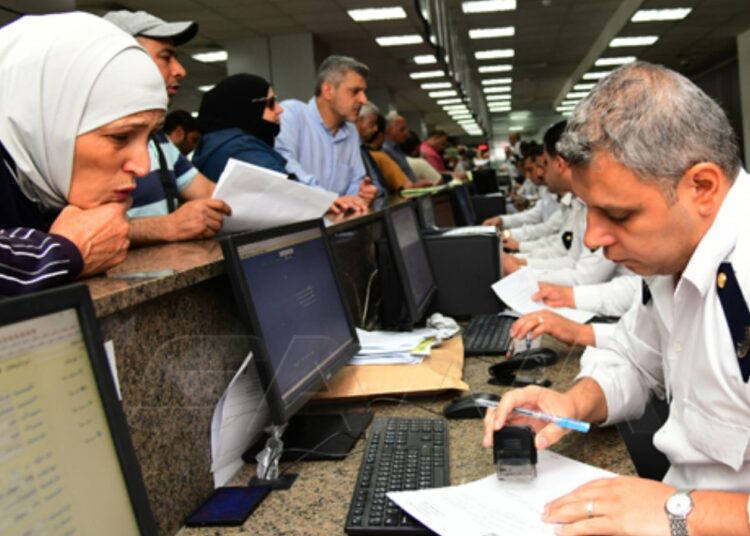 خلال 13 عامًا.. “الشبكة السورية” توثق حالات الاعتقال من دوائر الهجرة