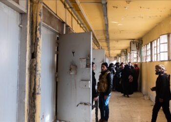 حقوقي سوري: يجب حفظ وثائق السجون وضبط الإفراجات لتحقيق العدالة (مقابلة)