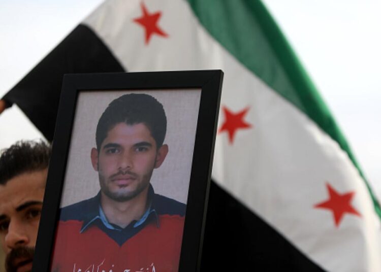 الشبكة السورية لحقوق الإنسان تدعو إلى نهج متكامل لمعالجة الانتهاكات الجسيمة