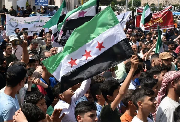 ما أسباب تأجيل الحكومة السورية تطبيق العدالة الانتقالية؟