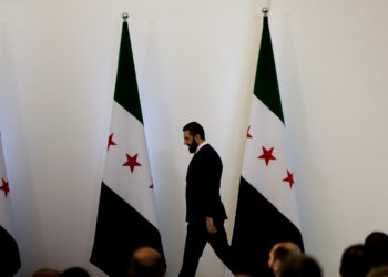 الشرع يتسلّم التقرير النهائي للجنة التحقيق بأحداث الساحل السوري