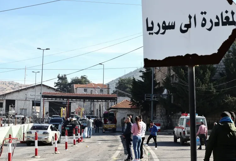 ما هي “الصدمة الثلاثية” التي تمنع السوريين من العودة إلى سوريا؟