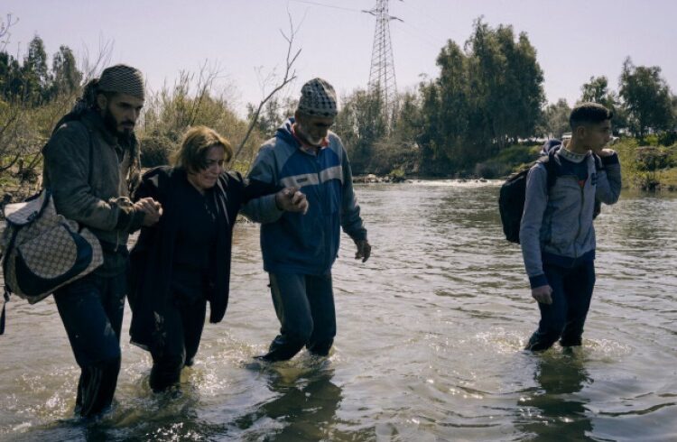الشبكة السورية تطالب الحكومة بالتعاون مع العفو الدولية بشأن اختفاء نساء سوريات