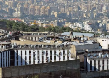 المعتقلون السوريون بسجون لبنان.. لمَ بقي هذا الملف عالقا لأكثر من عقد؟