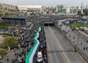 الطريق الطويل إلى الوطن: أربعة عشر عاماً في المنفى وقبرٌ طال انتظاره