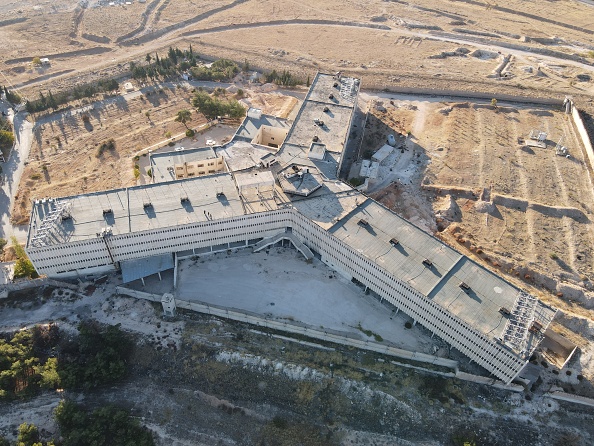 صور ووثائق جديدة توثّق مقتل 10 آلاف معتقل تحت التعذيب في سورية