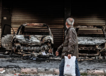 أسئلة مفتوحة بعد عام على أحداث الساحل السوري