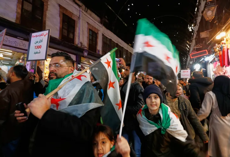 يحيّر أنصار الثورة.. إسناد وظائف مهمة لرجال من حقبة الأسد