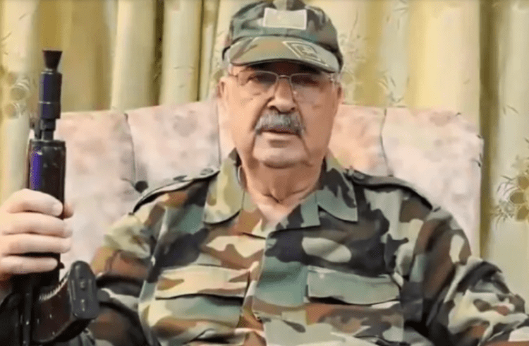 من معارض للنظام إلى حليف لإيران.. عودة نواف البشير لدير الزور تشعل غضب السوريين