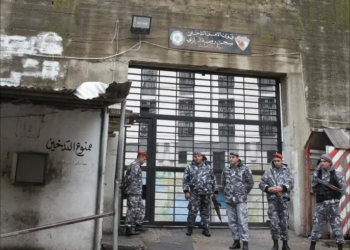 قانون العفو اللبناني والسجناء السوريون.. فضل عبد الغني يوضح لـ “شام” حدود الاستفادة ومصير المفرج عنهم