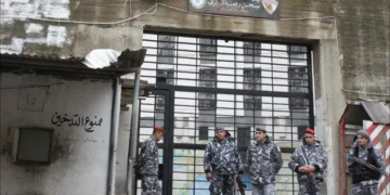 قانون العفو اللبناني والسجناء السوريون.. فضل عبد الغني يوضح لـ “شام” حدود الاستفادة ومصير المفرج عنهم