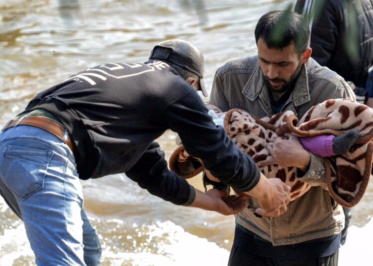 Satojen siviilien verilöyly heitti varjon ”uuden Syyrian” ylle – Tutkija on silti varovaisen toiveikas